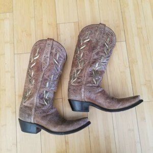 Lucchese Women's Tan Studded Cowboy boot M4621 size 7 1/2 B